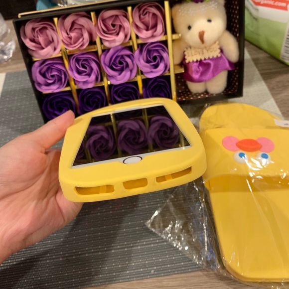 Cute Slipper iphone case - Picture 5 of 5